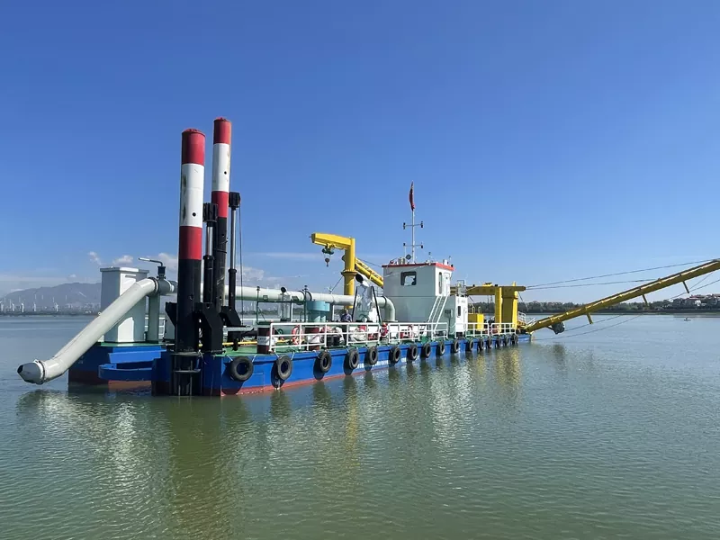 เรือขุด 12 นิ้ว