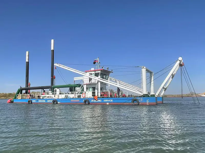 เครื่องขุดลอกแบบดูดคัตเตอร์—เครื่องมืออันทรงพลังสำหรับการทำลายหินและการกำจัดตะกอนอย่างมีประสิทธิภาพ