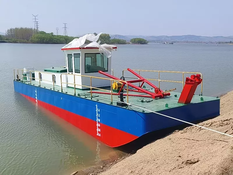 เรือลากจูงท่าเรือเพื่อรองรับการขุดลอก